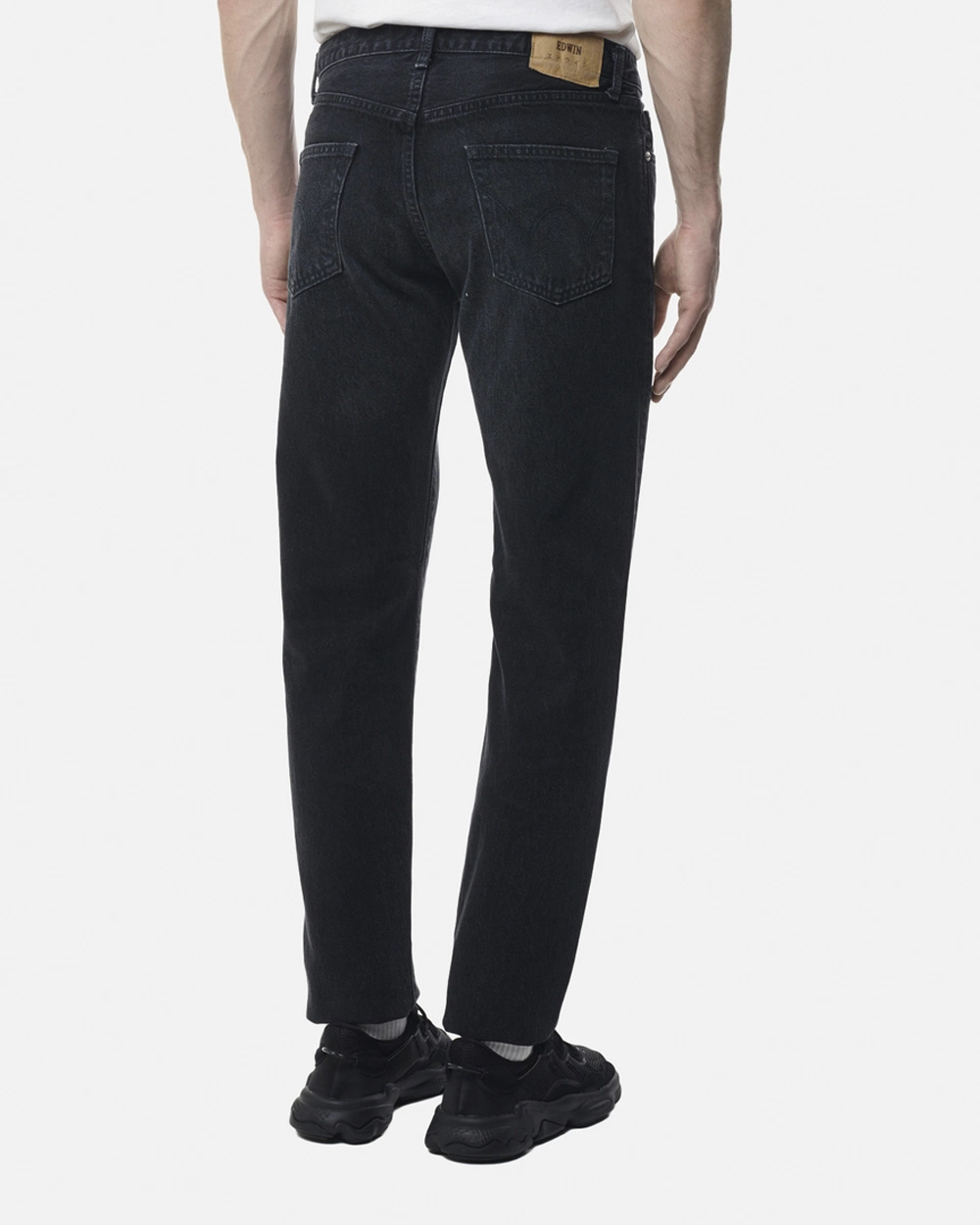 Edwin: Джинсы Edwin Regular Tapered